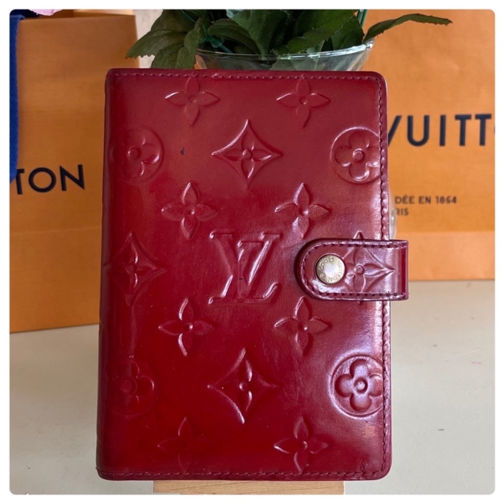 Authentic louis Vuitton agenda cover vernis❤️❤️